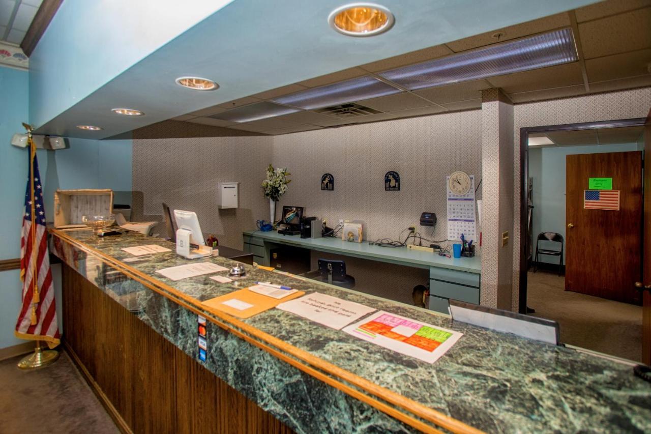 Lafayette Inn Moundsville Kültér fotó