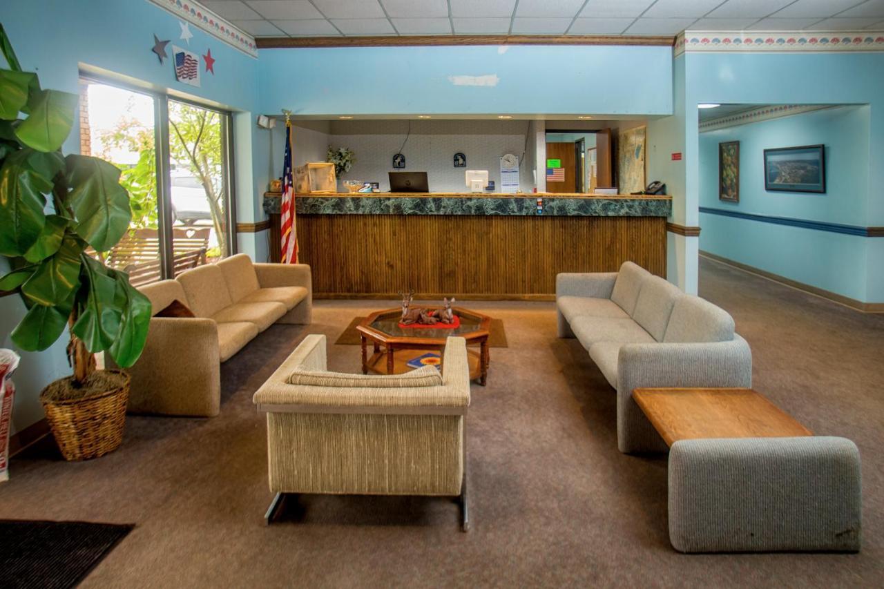 Lafayette Inn Moundsville Kültér fotó
