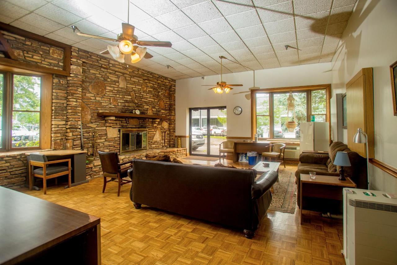 Lafayette Inn Moundsville Kültér fotó